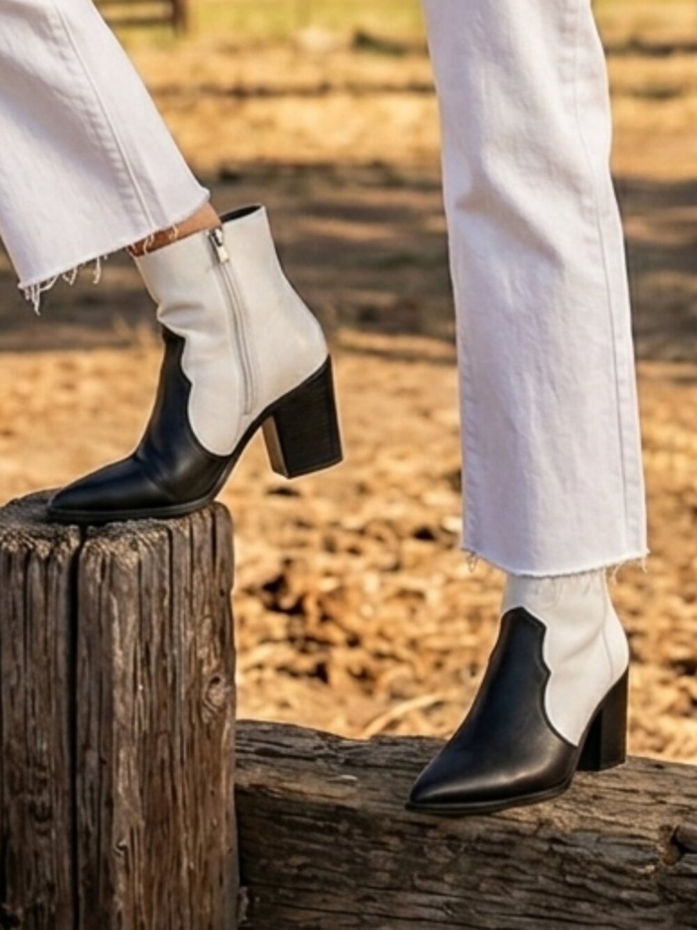 L'INTERVALLE Rare Colour Block Leather Western Country Ankle Boots